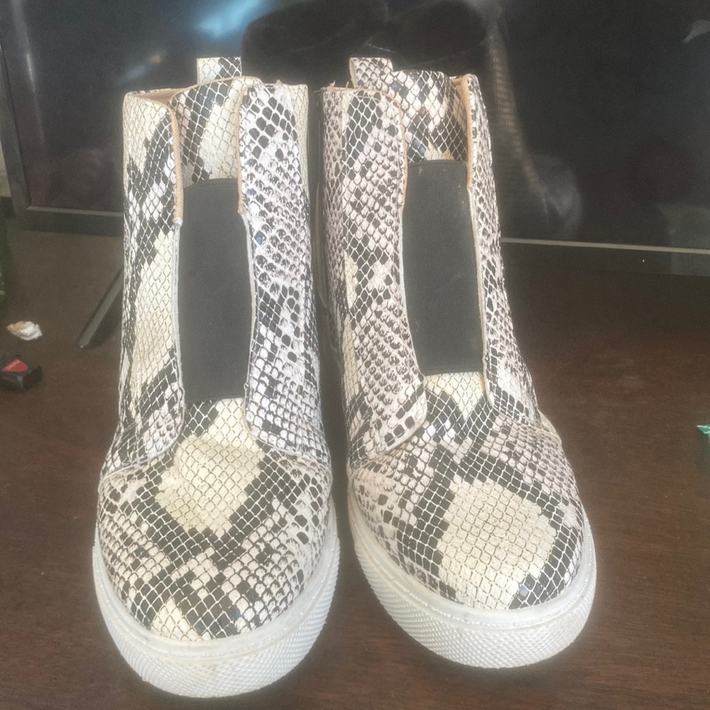 Size 10 womens shoes